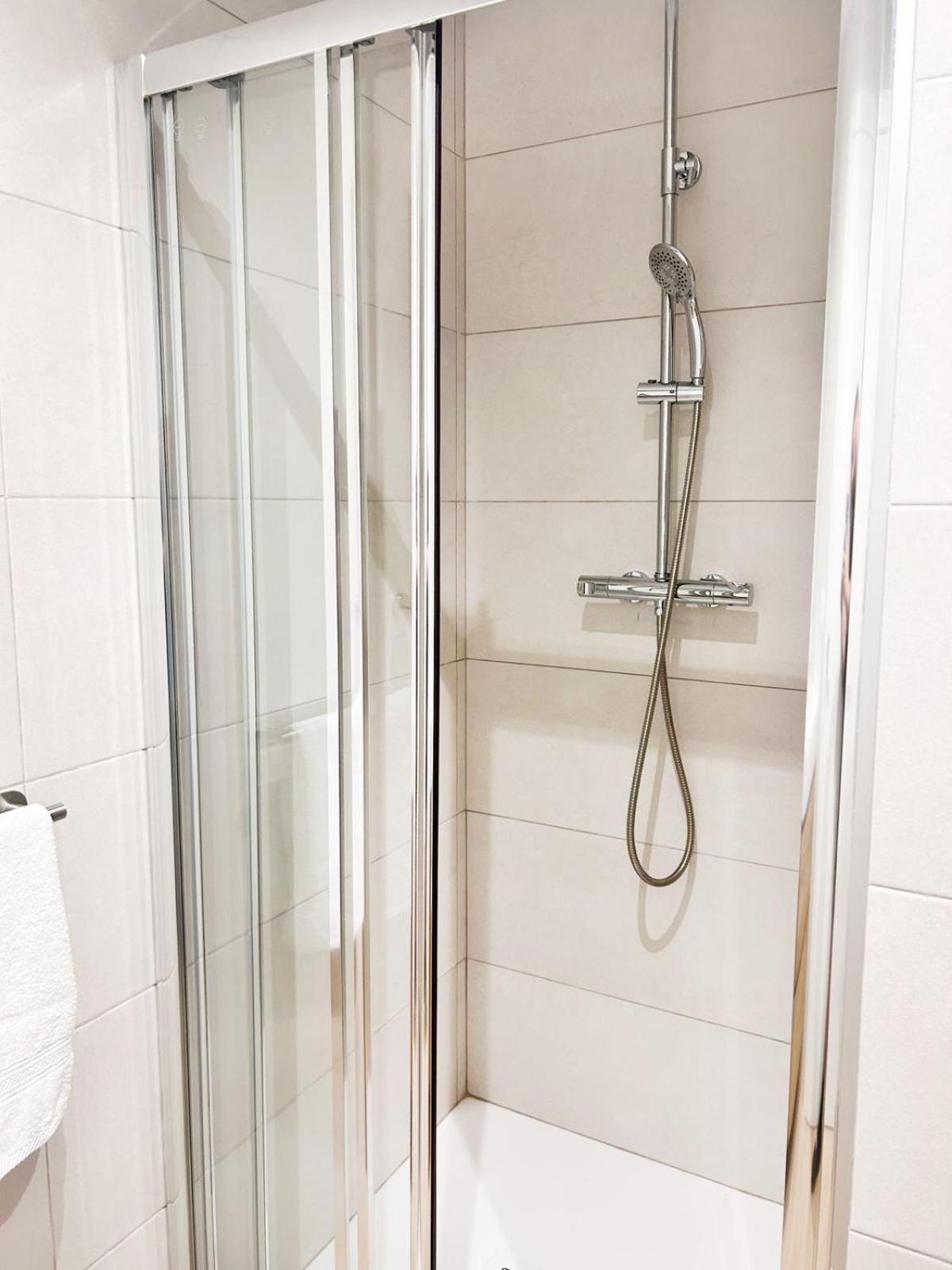 Apartamento Junto A Ruzafa Cerca Del Centro バレンシア エクステリア 写真